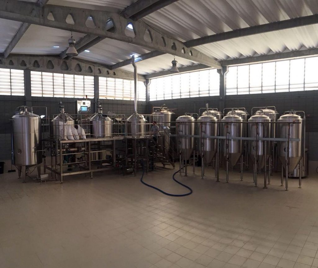 Revestimento técnico Keratec aplicado no Instituto da Cerveja, em Indaiatuba.
